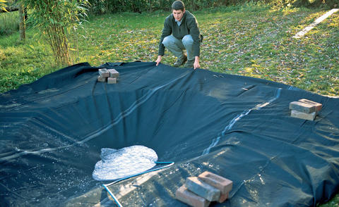 Créer un bassin de jardin avec une bâche PVC ou EPDM